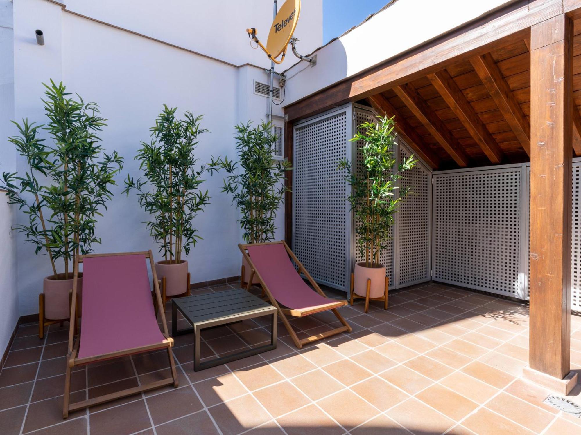 Limehome Granada Calle Mirasol Room photo